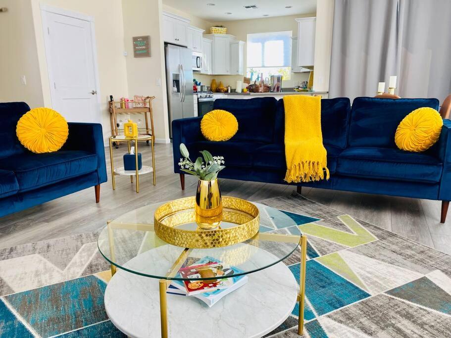Modern 3 Bedroom Home كوتنوود المظهر الخارجي الصورة