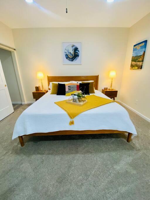 Modern 3 Bedroom Home كوتنوود المظهر الخارجي الصورة